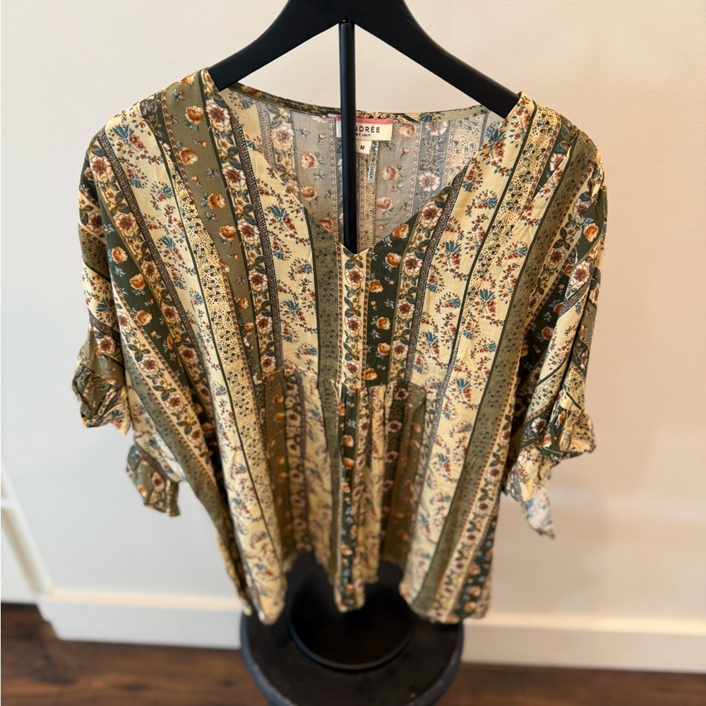 Bozzolo Green Floral Women's Top